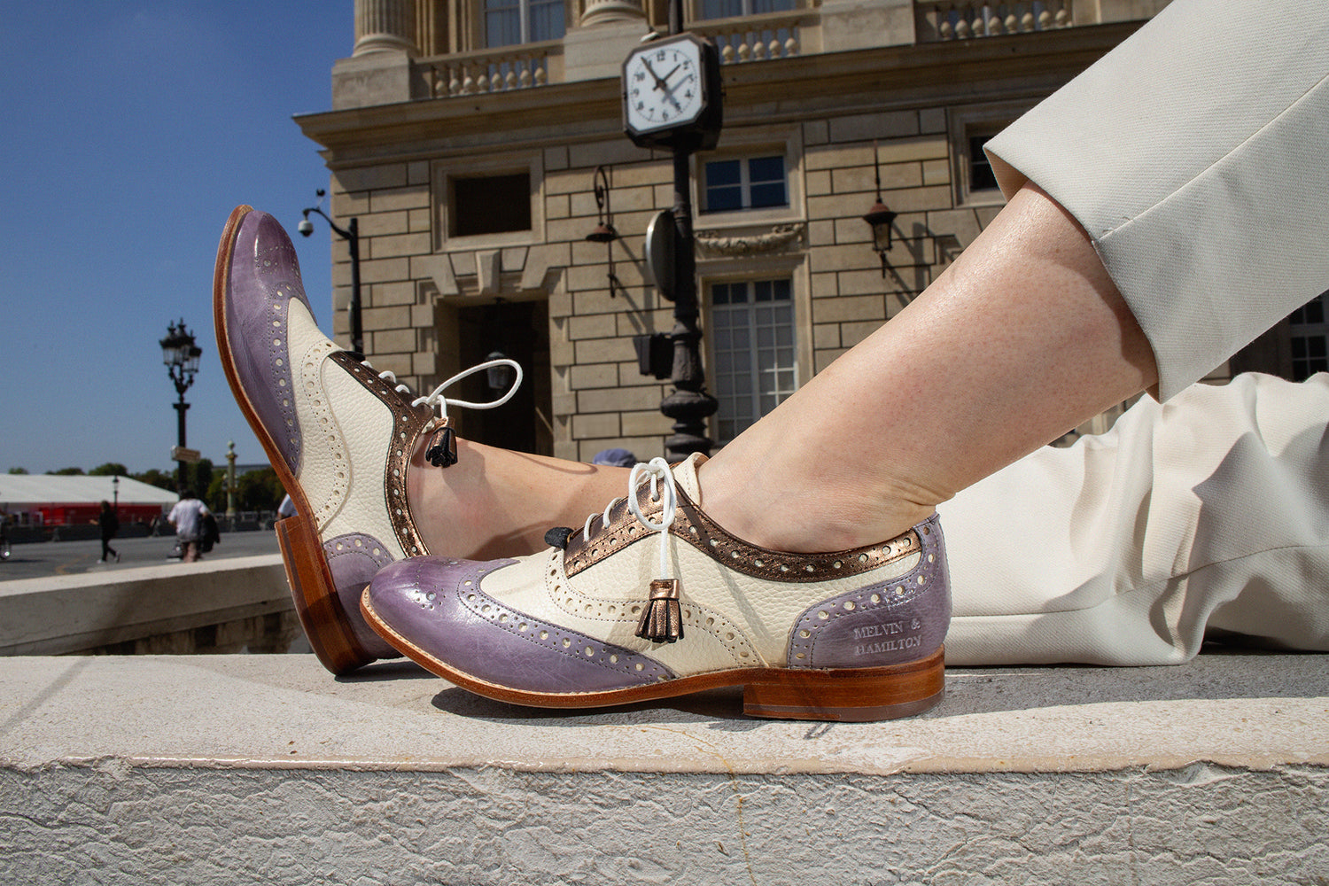 Oxfordschuhe mit Flügelkappe und Blumenmuster Amelie 70 Melvin & Hamilton
