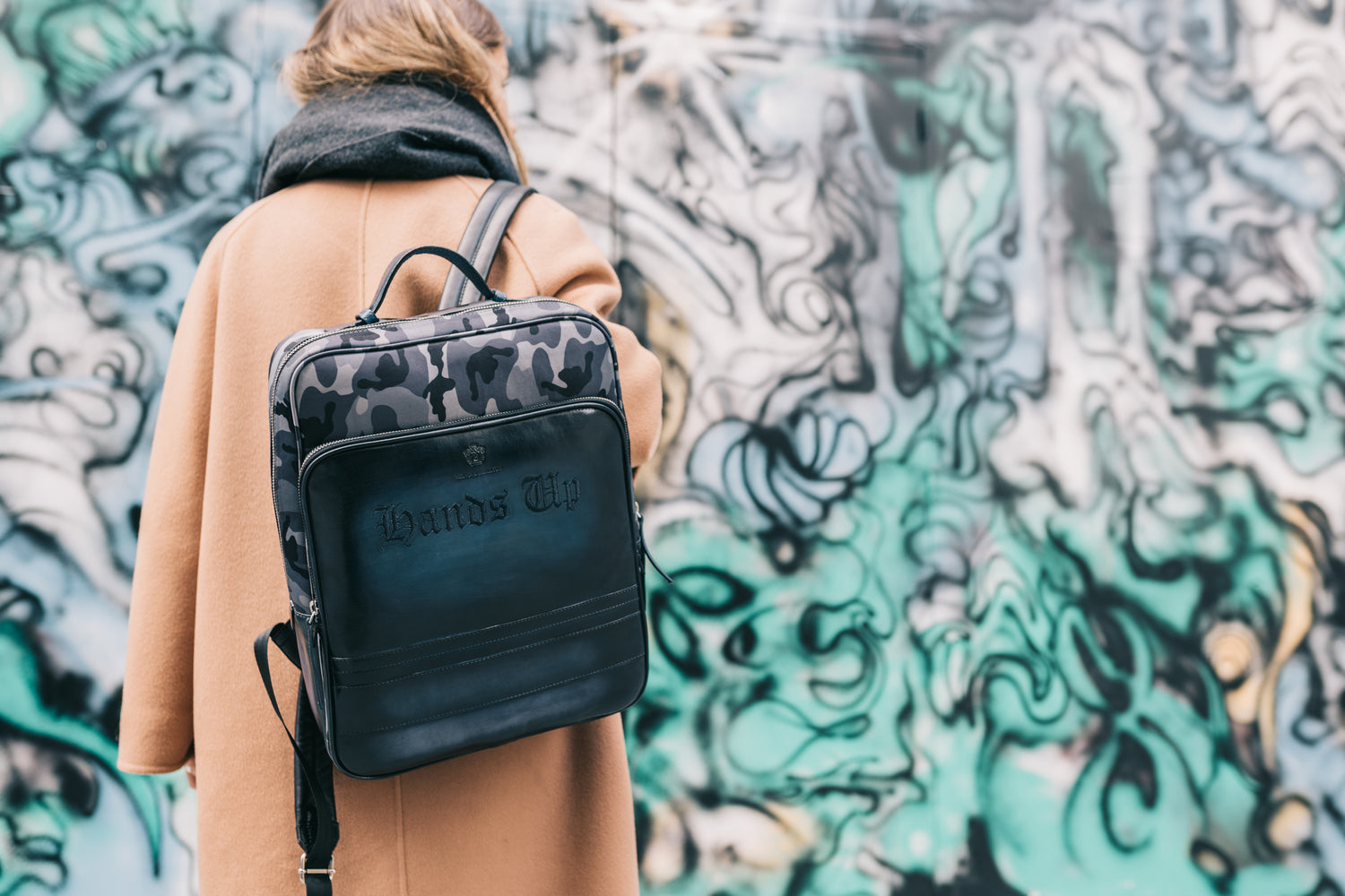 https://cdn.shopify.com/s/files/1/0588/9336/9511/files/Backpack_Dehli.jpg?v=1648221340